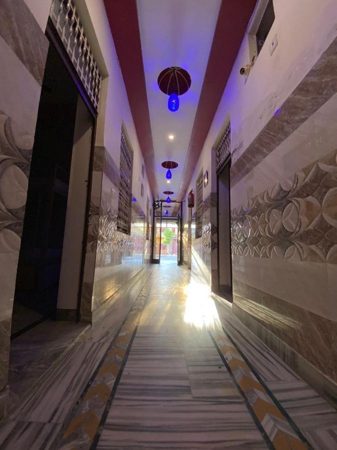 Friends Guest House & Hostel- Near Taj Mahal Agra  Bagian luar foto