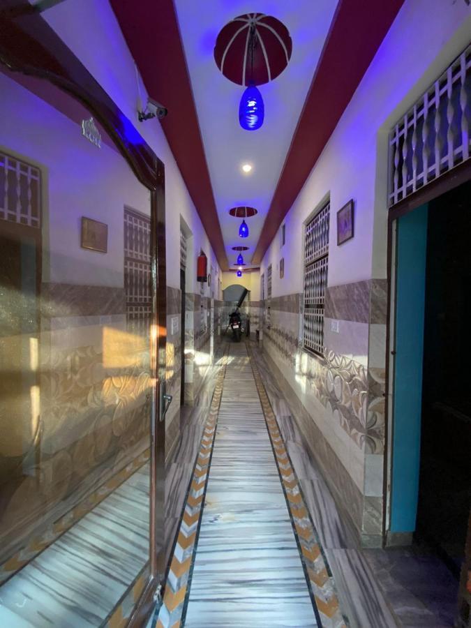 Friends Guest House & Hostel- Near Taj Mahal Agra  Bagian luar foto